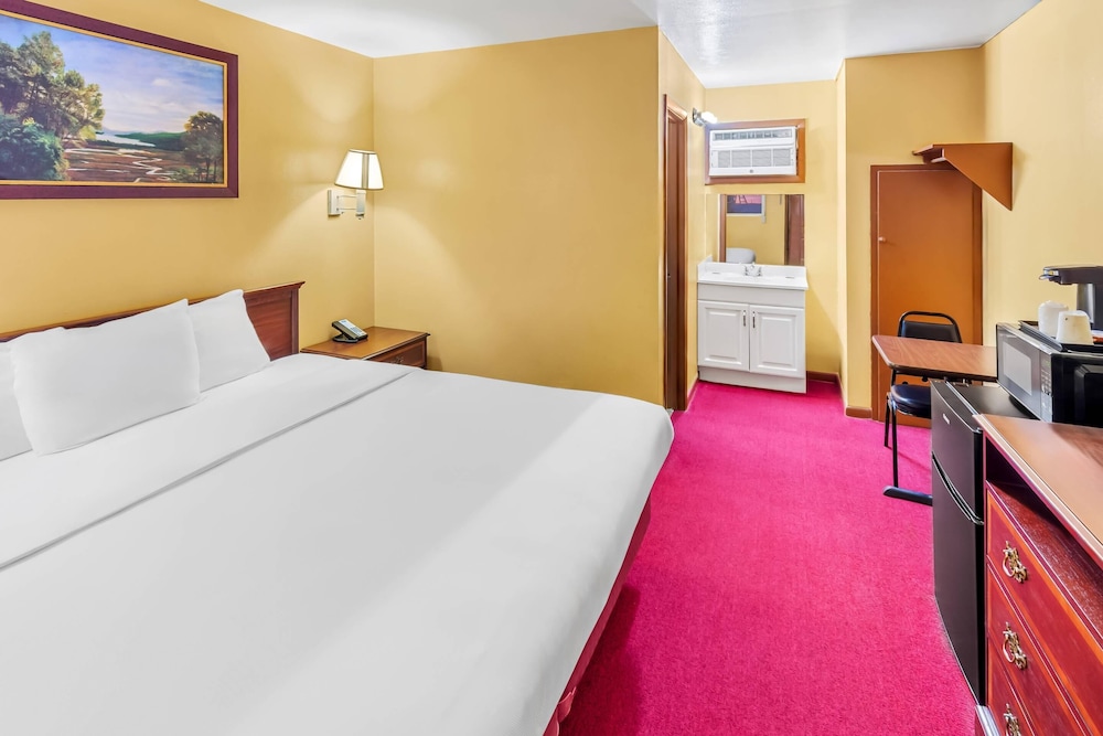 deluxe inn