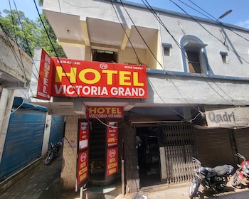 Hotel Victoria Grand,,2 star