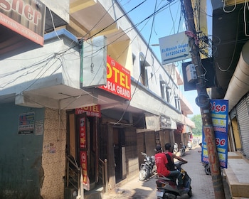 Hotel Victoria Grand,,2 star