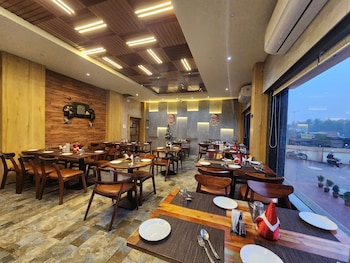 hotel dreams inn kharagpur