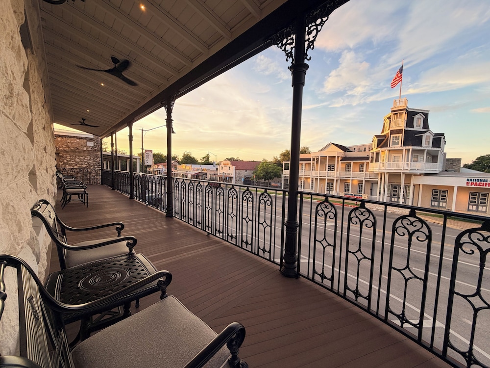 emigrant boutique hotel