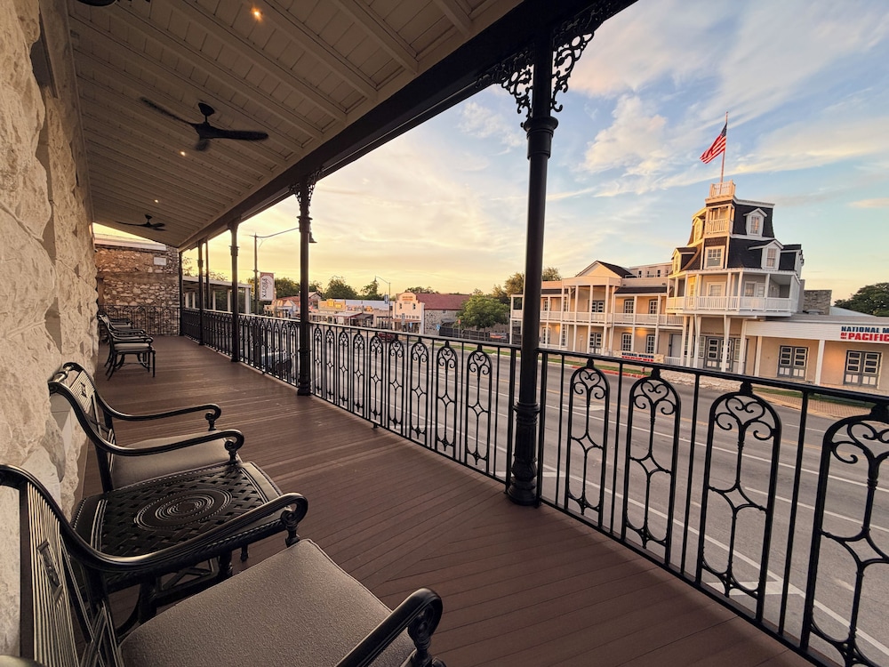 emigrant boutique hotel