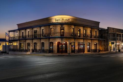 emigrant boutique hotel