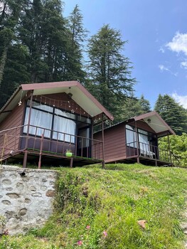 navira hills cottages kanatal