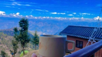 navira hills cottages kanatal