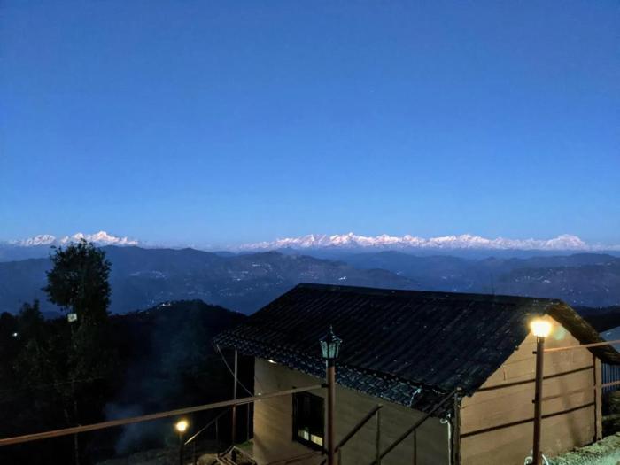 navira hills cottages kanatal