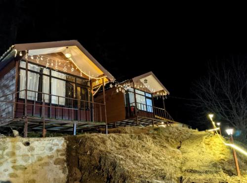 navira hills cottages kanatal