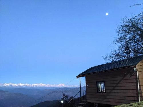 navira hills cottages kanatal