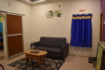 Aishwaryam Home Stay,,3 star