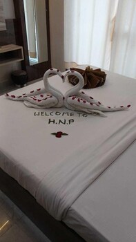 Hotel Naman Palace,Opp Platform 8, Manduaadih, Station,2 star