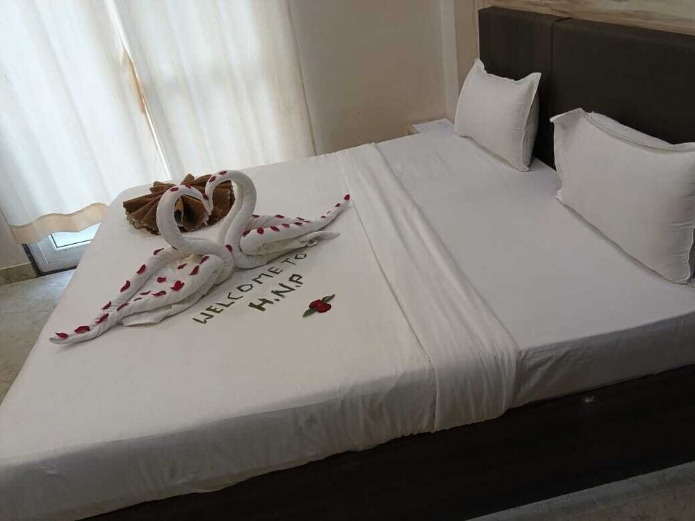 hotel naman palace
