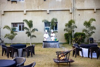 Tribhav Corbett Bliss - Jim Corbett,,2 star