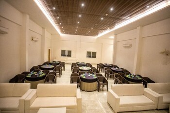 Tribhav Corbett Bliss - Jim Corbett,,2 star