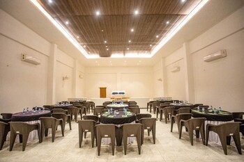 Tribhav Corbett Bliss - Jim Corbett,,2 star
