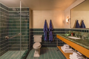 hotel daphne