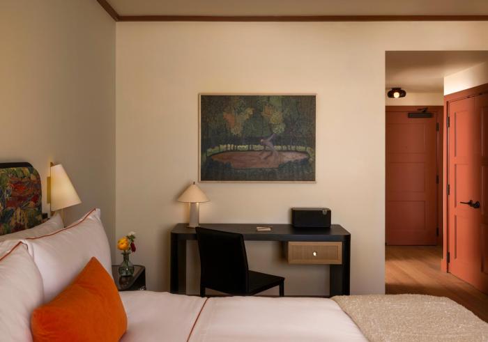 hotel daphne