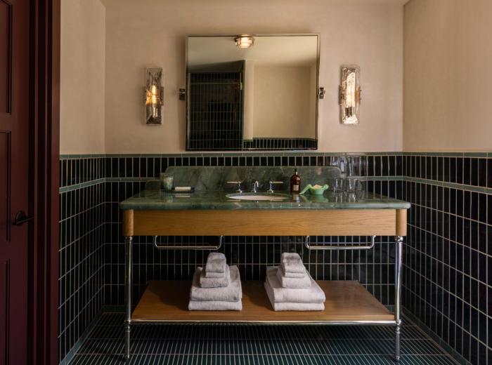 hotel daphne