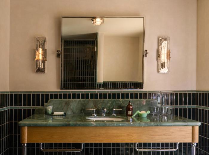 hotel daphne