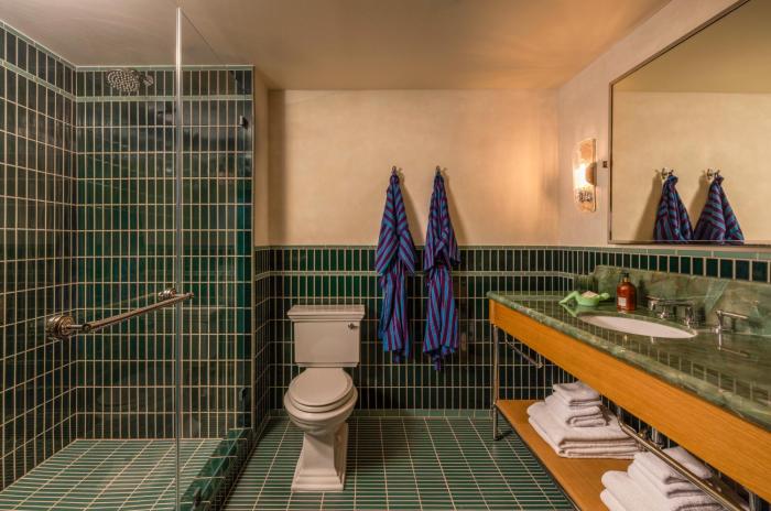 hotel daphne