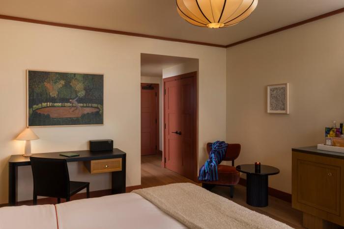 hotel daphne