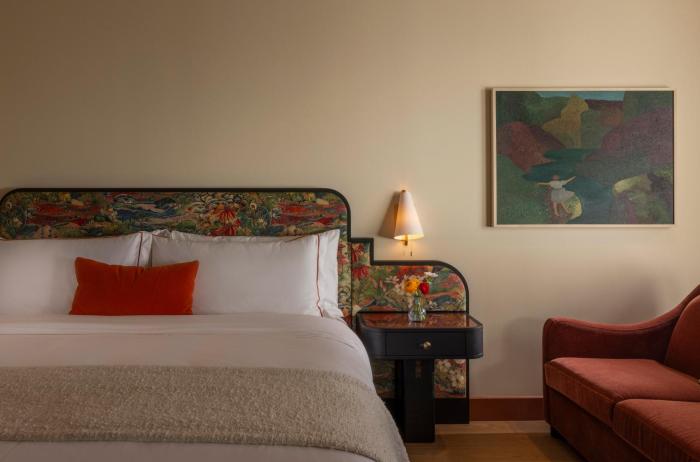 hotel daphne