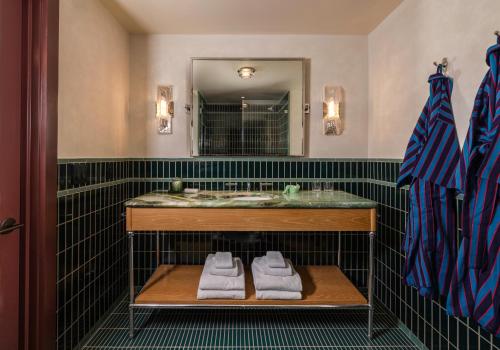 hotel daphne