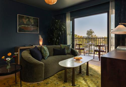 hotel daphne