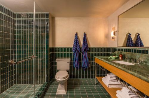 hotel daphne