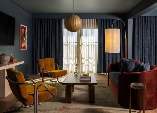 hotel daphne