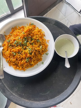 Khen Pahar Hotel And Resturant,,3 star