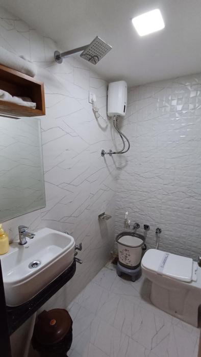 hotel the grand jashi residency