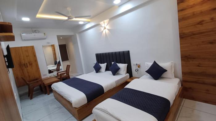 hotel the grand jashi residency