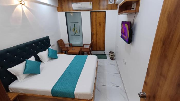 hotel the grand jashi residency