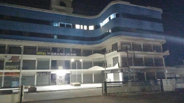 hotel the grand jashi residency
