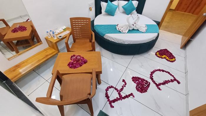 hotel the grand jashi residency