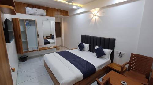hotel the grand jashi residency