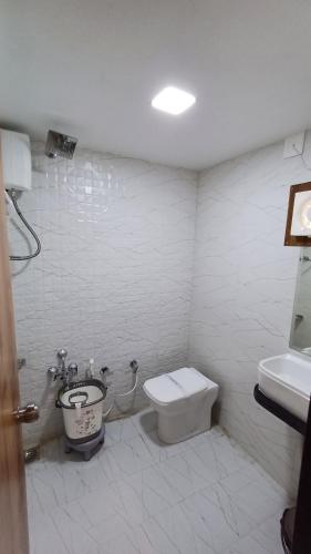 hotel the grand jashi residency