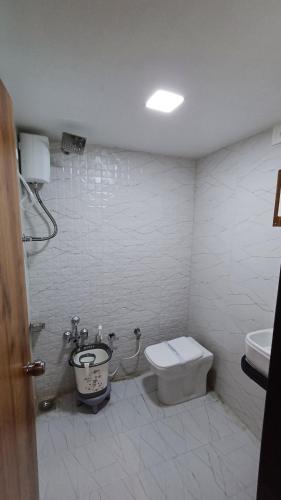 hotel the grand jashi residency