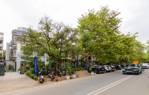 flxho tribe bespoke hotel arjun marg