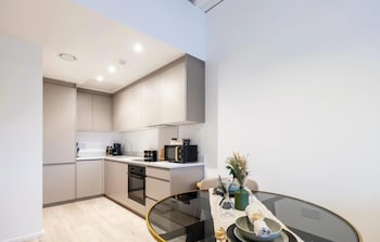 Station House,,2 star