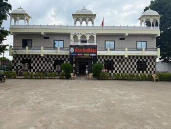Hotel Kesri Nandan,,3 star