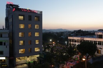 Varju Villa City Center,,3 star