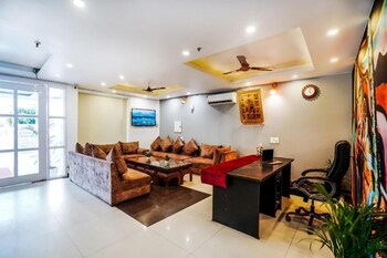 Hotel Almond,,3 star