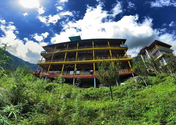 pahadi bliss hotel hostel tosh