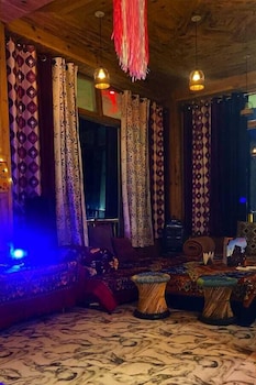 Pahadi Bliss Hotel Hostel Tosh,,1 star