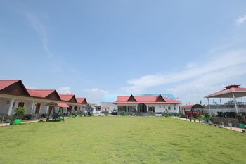 luit blue homestay and resorts