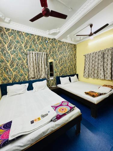 rr guest house