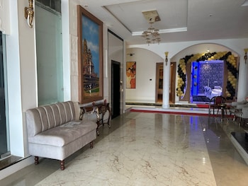 Hotel Raj Palace Morena,,3 star
