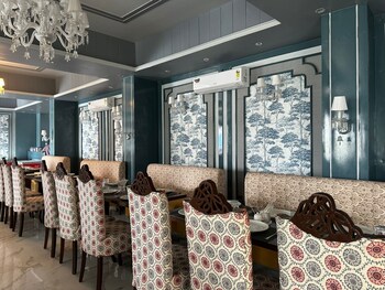 hotel raj palace morena