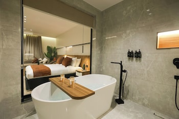 royal regency hotel